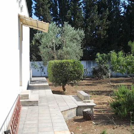 Alojamento de Acomodação e Pequeno-almoço La Strea 4*